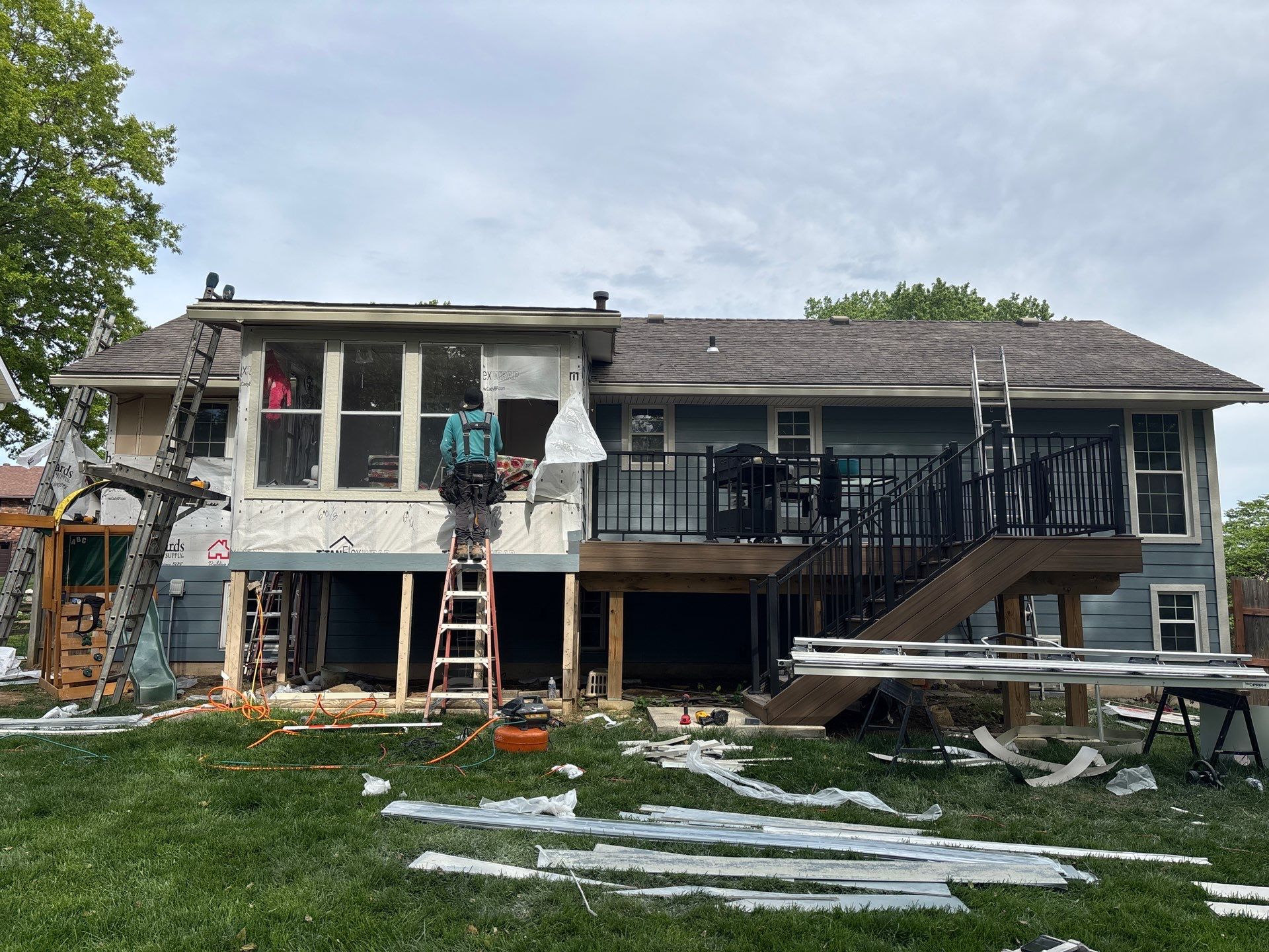 James Hardie in Kansas City Mo  by EEC  Windows, Siding & Roofing 
