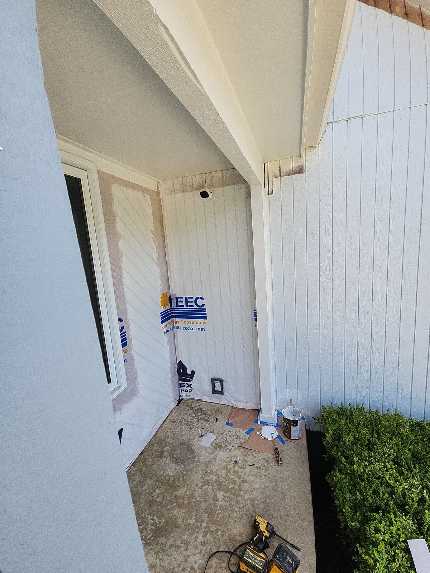 James Hardie siding in Overland park  by EEC  Windows, Siding & Roofing 