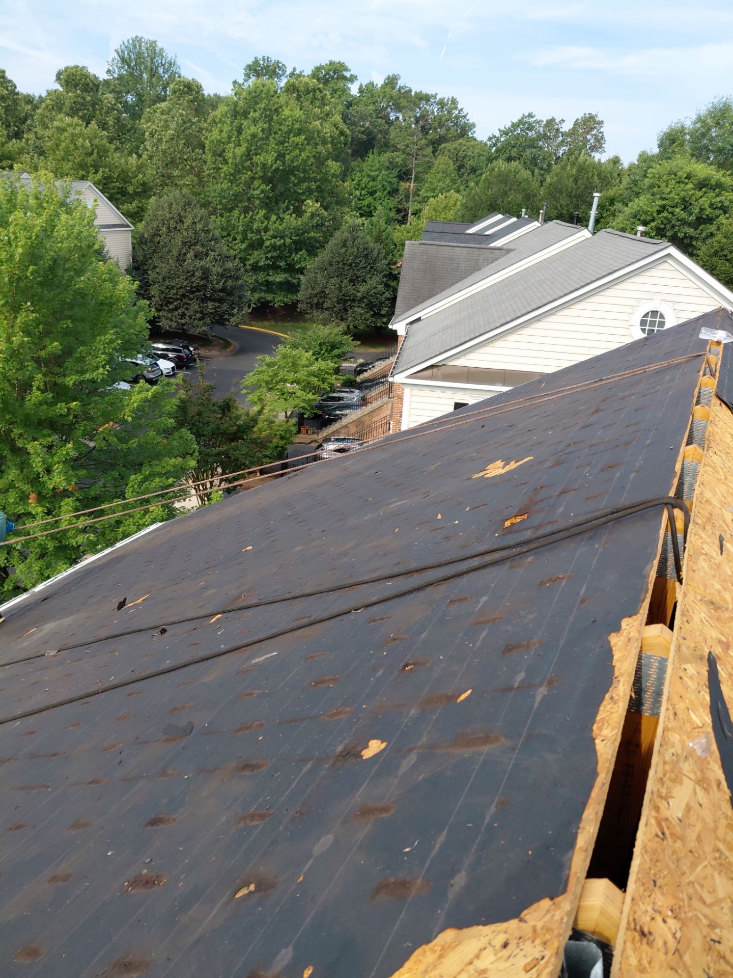 Fairfax: Residential Roof Installation with CertainTeed Landmark PRO in Max Def Moire Black by RM Banning, Inc.