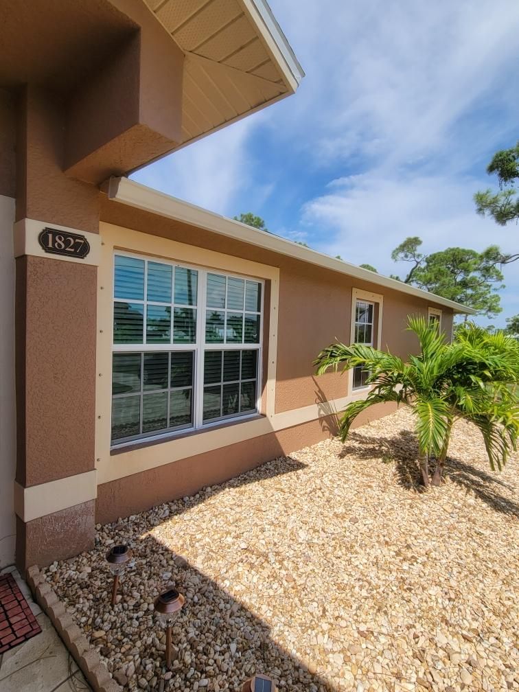 Linen seamless gutters and downspouts installation in Sarasota, FL by Gutter Professors