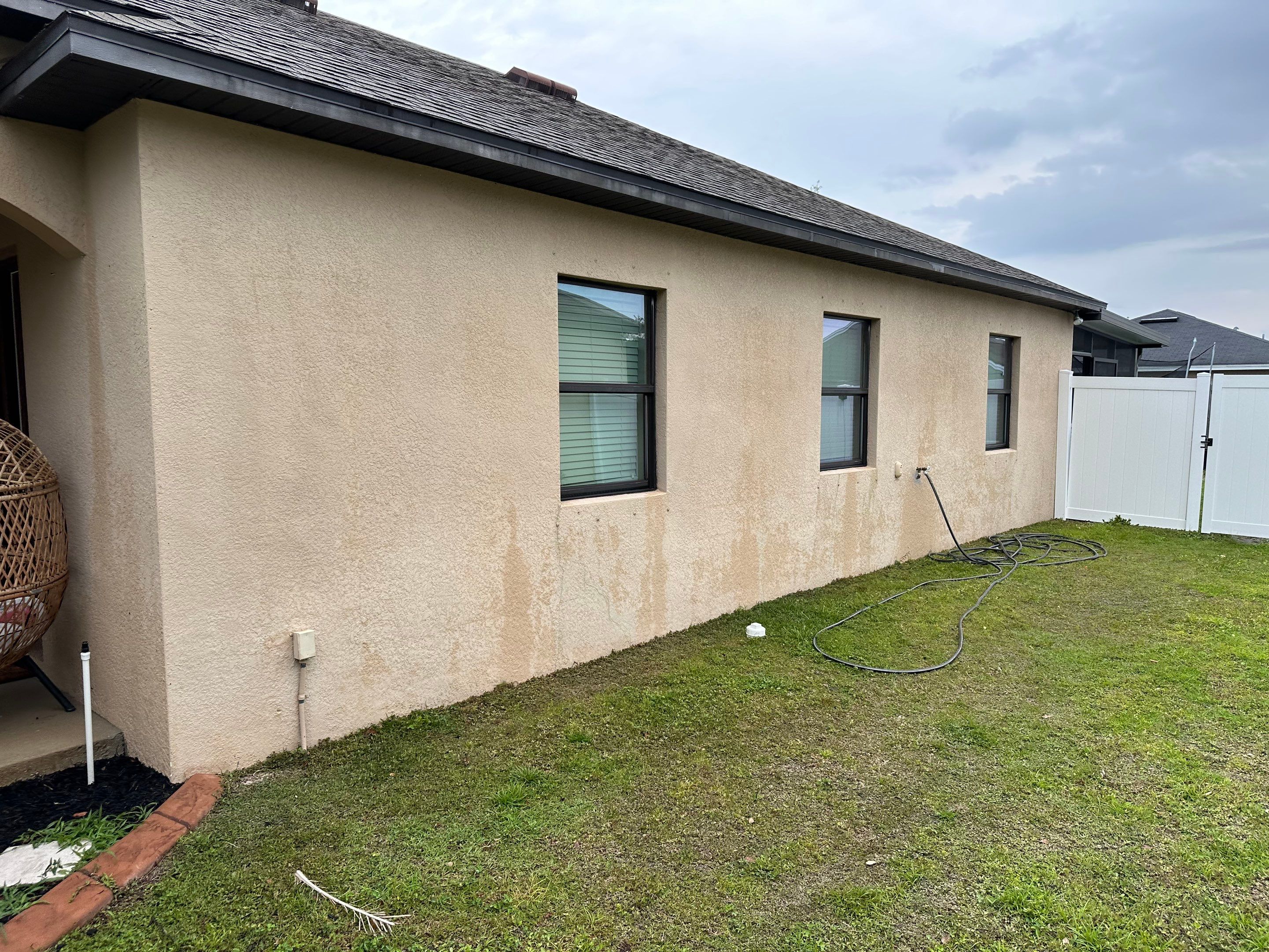 House Wash & Driveway Cleaning in Palmetto Estates Community, Palmetto, FL by Sunshine AquaWash