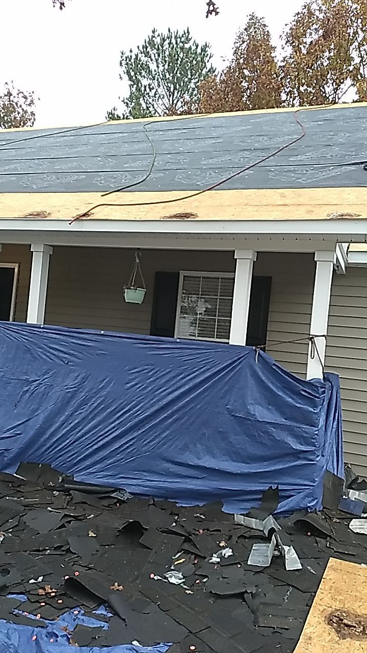 Residential Roofing Installation using Owens Corning Oakridge- Williamsburg Gray by Indigo State Roofing