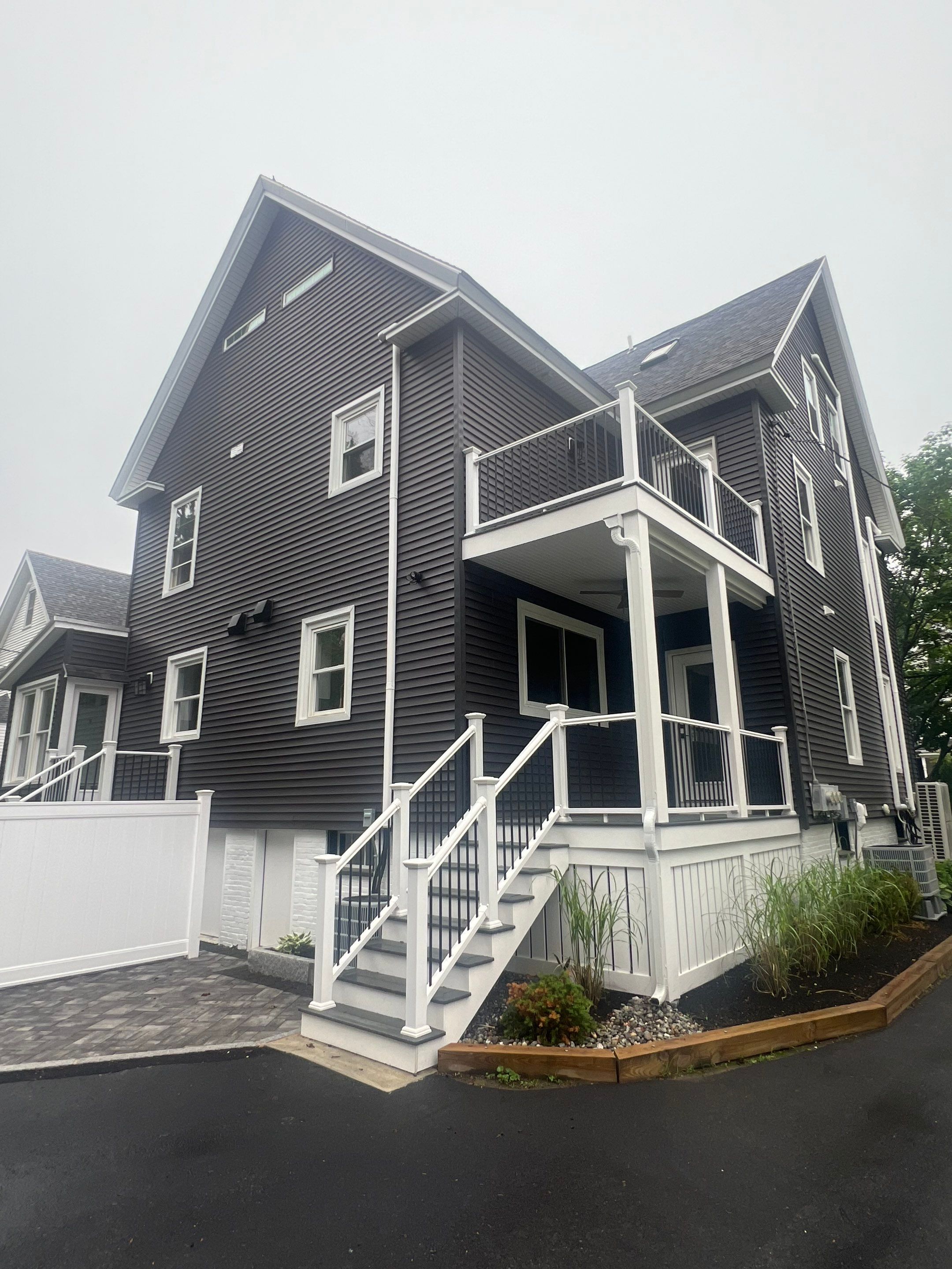 Portsmouth, New Hampshire - Siding Installation by Tall pine roofing