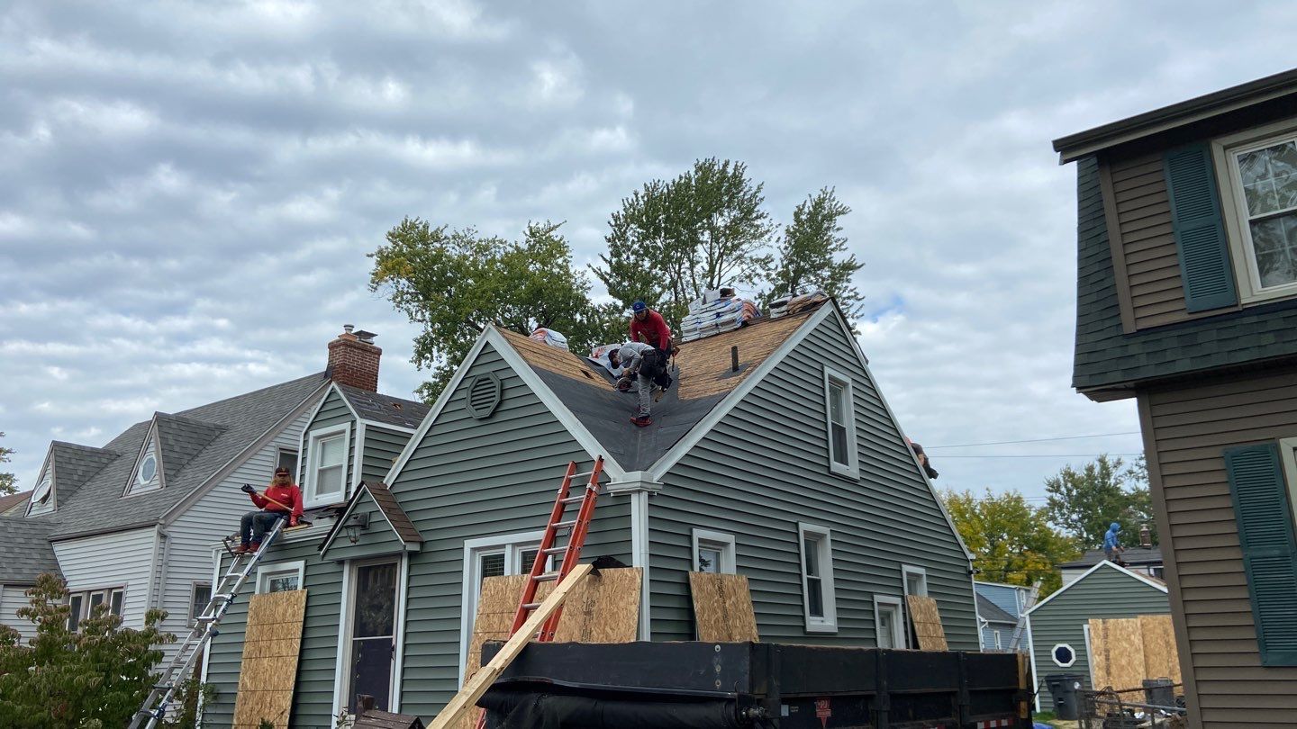 Siding Replacement using CertainTeed Restoration Classic D5 Forest Green by 180 Contractors