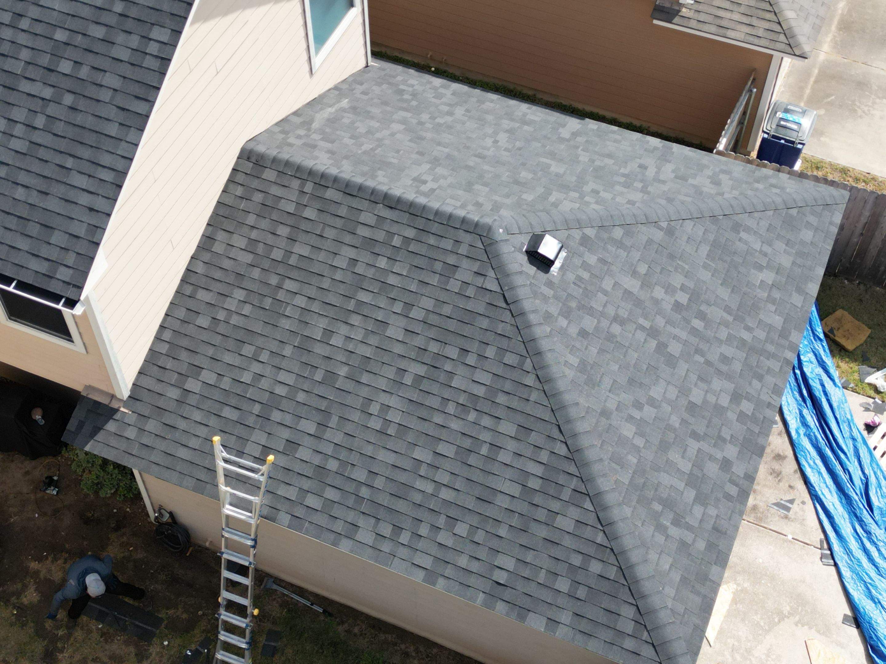 Onyx Black - TruDefinition Duration by RoofsOnly.com