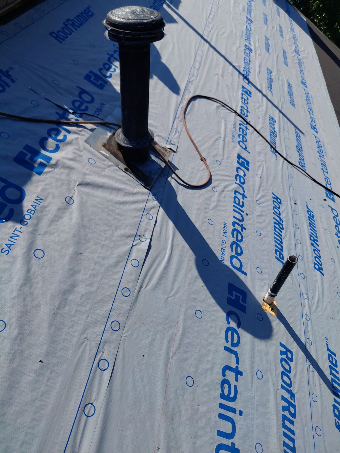 Lorton: Residential Roof with CertainTeed Landmark Pro in Max Def Moire Black by RM Banning, Inc.