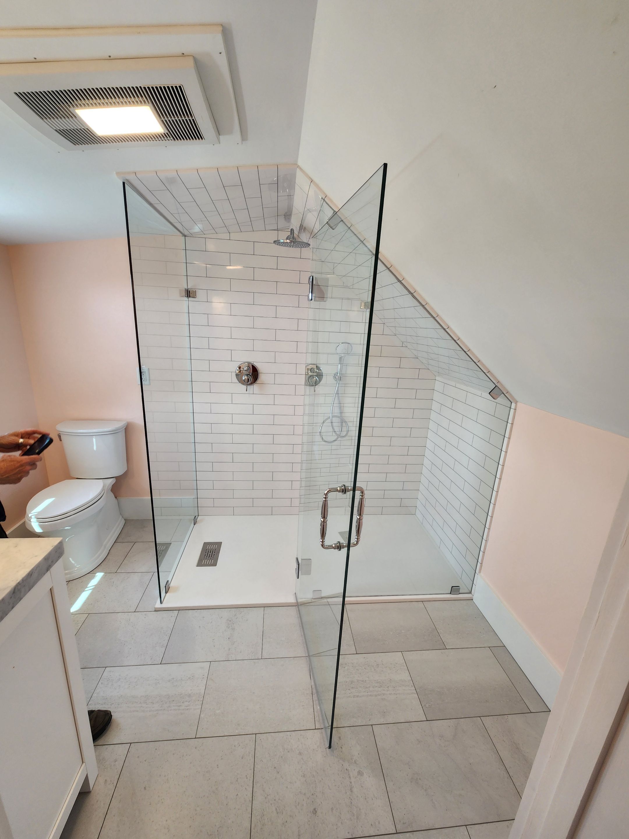 Floor-to Ceiling Shower using Tempered Shower Glass by Cheshire Glass Company