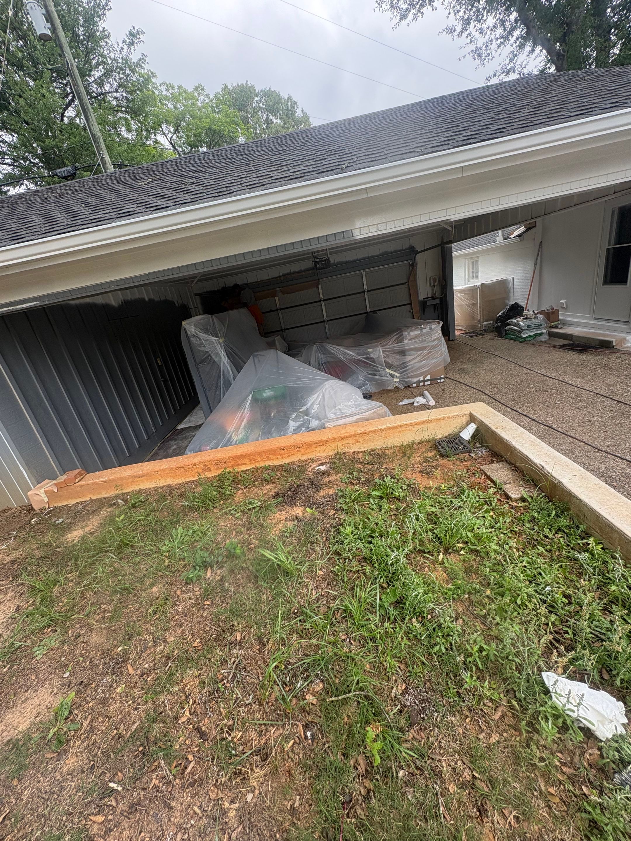 From Gray to Modern White: Exterior Repaint in Tyler, TX by Quality Coats Painting