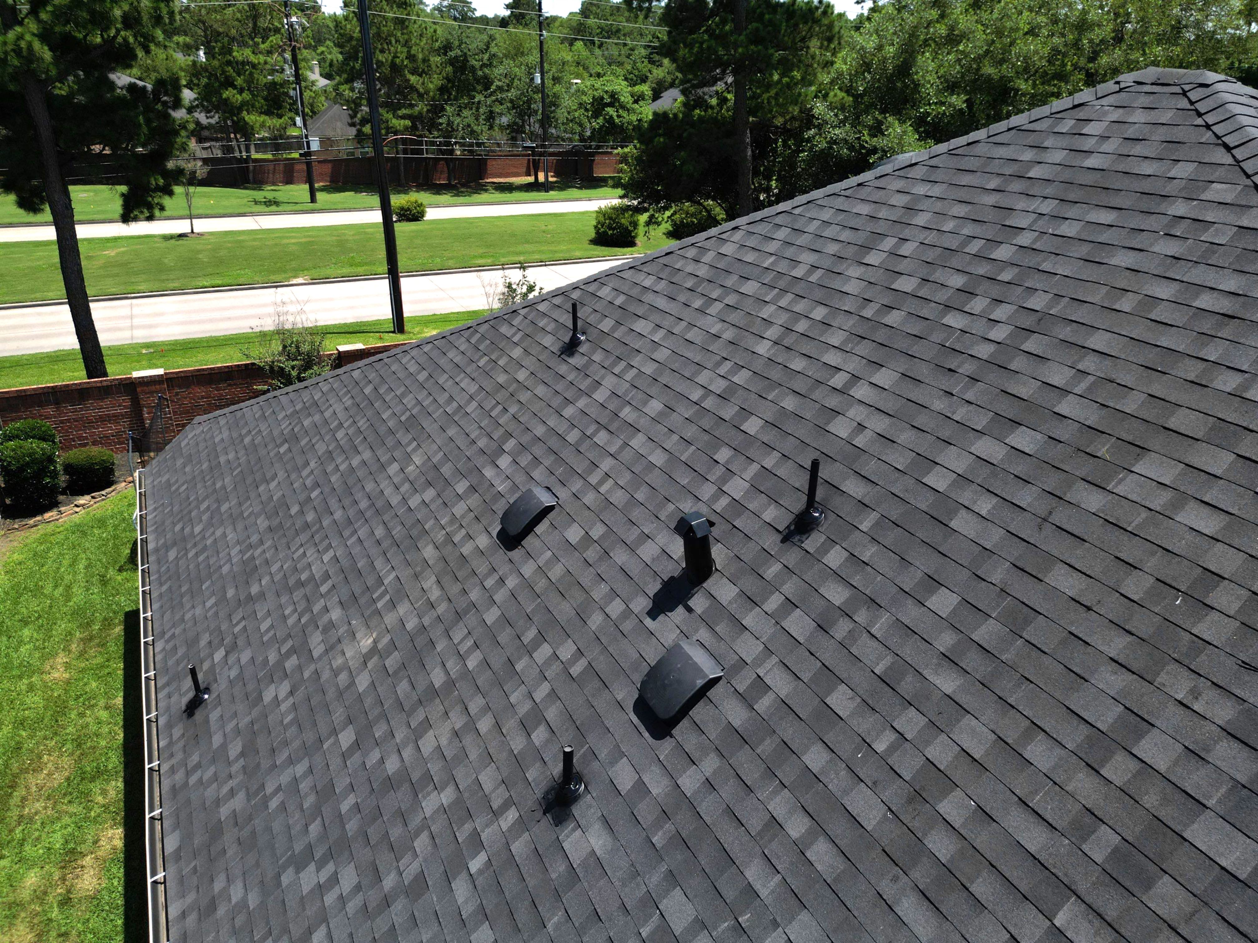 OC Duration Onyx Black by HHH Roofing & Construction