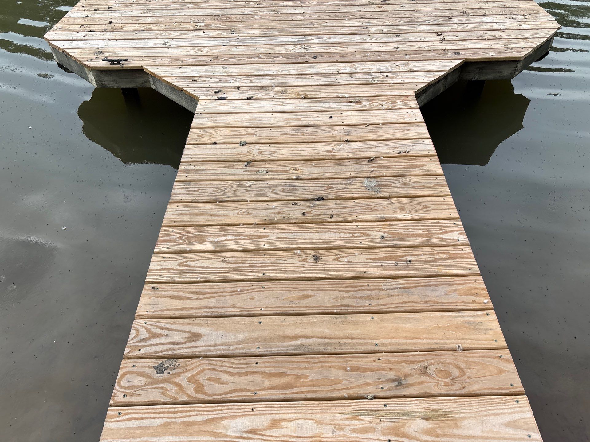 Wood Dock using Wood Stain by DuraSeal