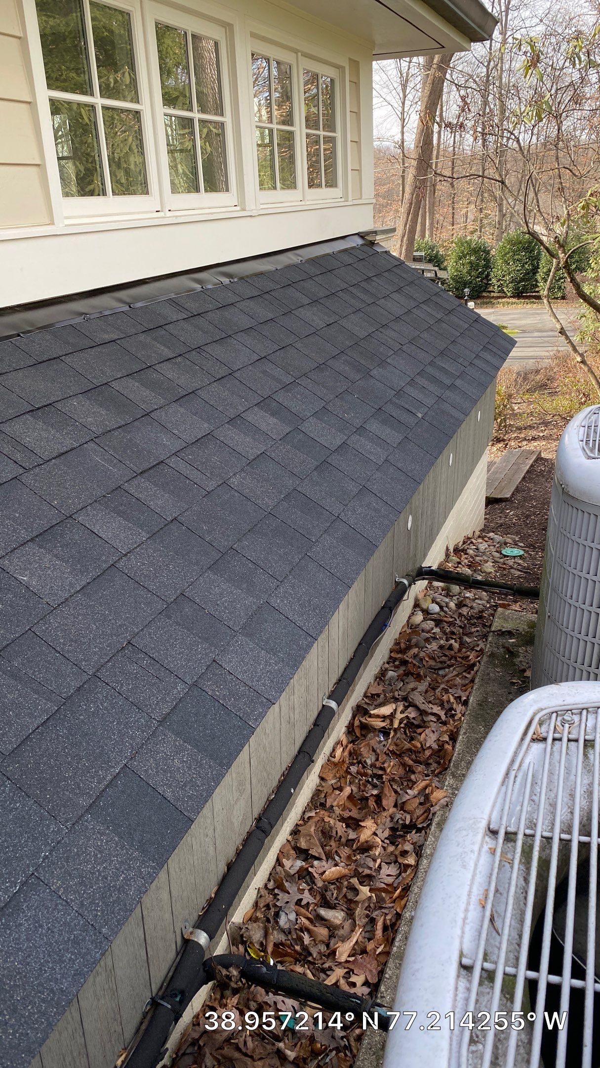 McLean: Certainteed Landmark Pro Designer Shingles in Max Def Charcoal Black by RM Banning, Inc.