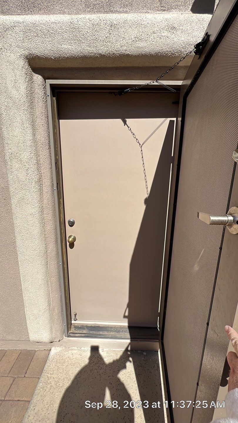 Exterior Painting using Dunn-Edwards EVERSHIELD®  by Crash of Rhinos Painting & Garage Floors
