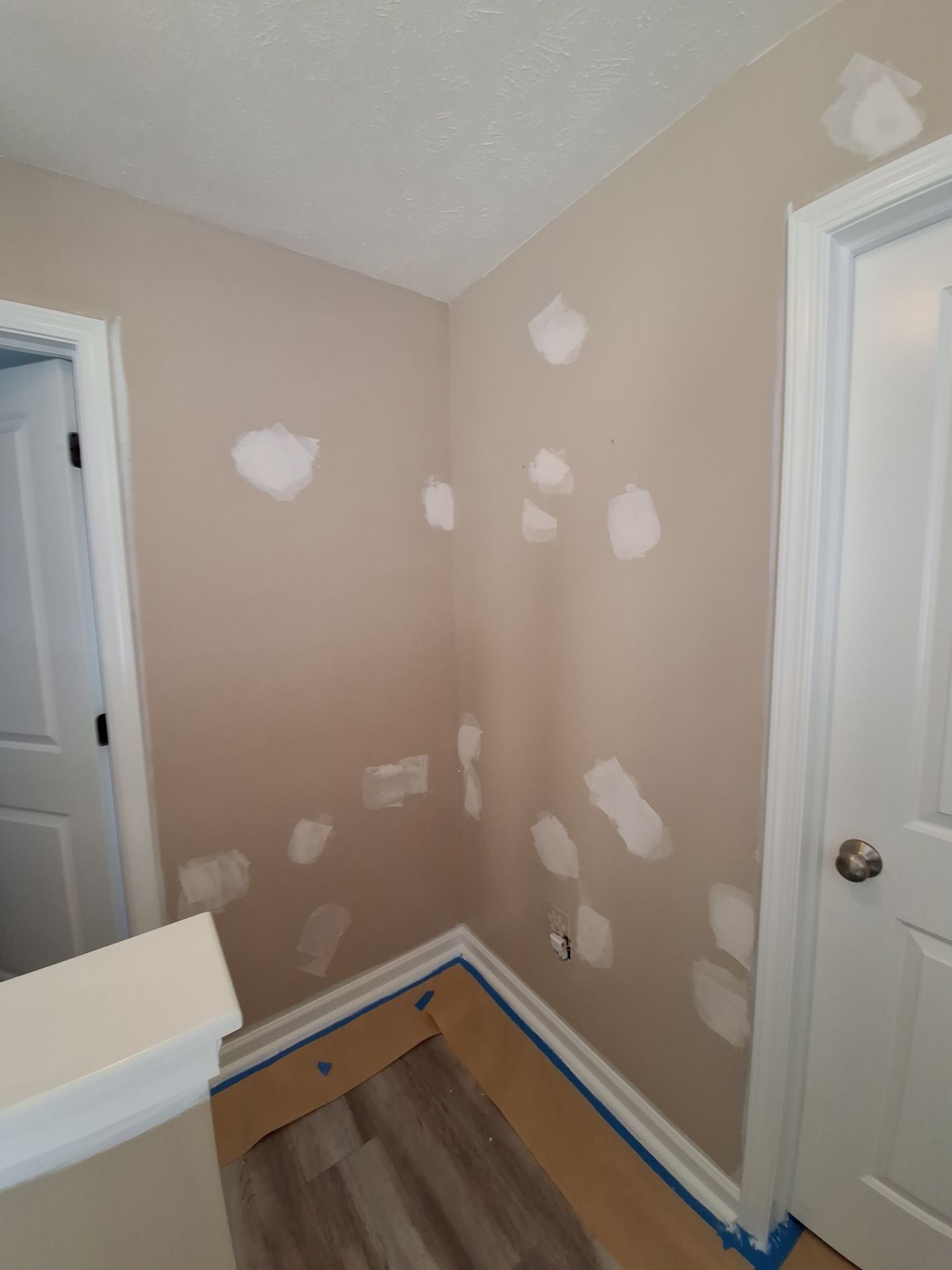 Main floor color change by Gordon Painting