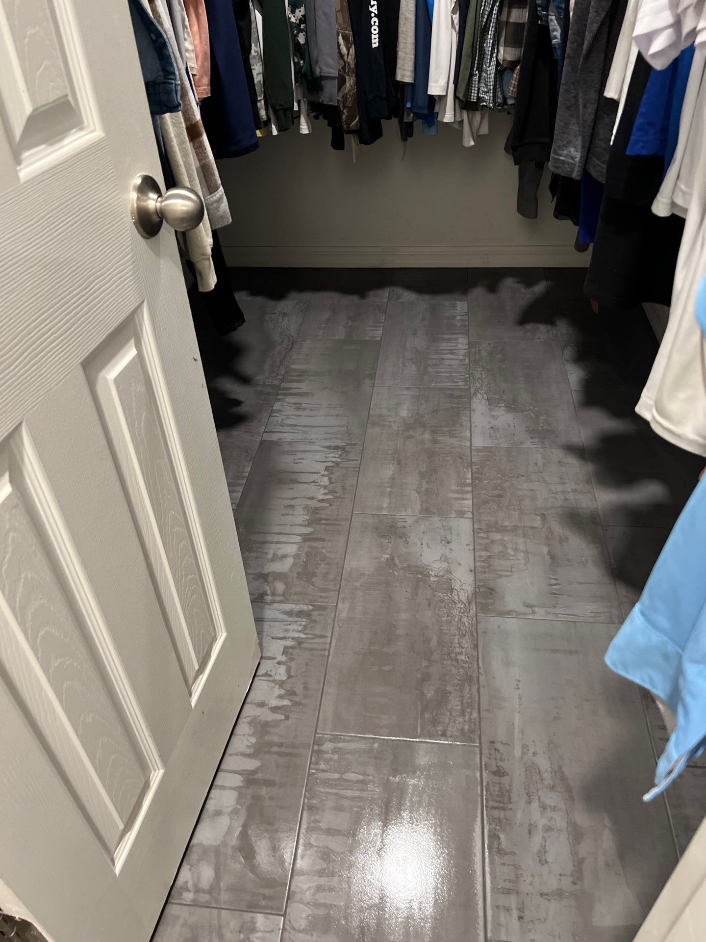 Tile by Vrmmm Flooring