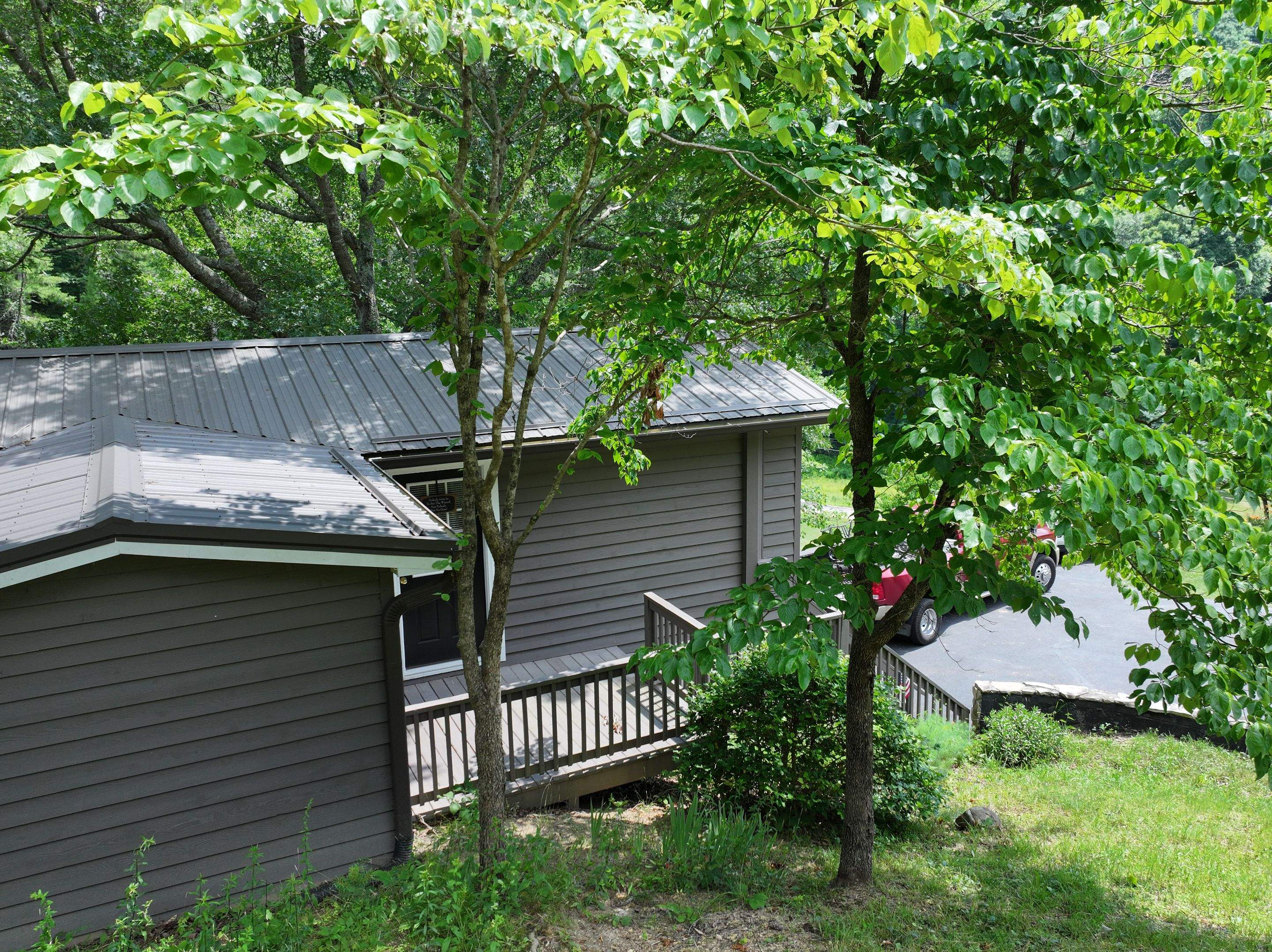 Rice Residence by Omnia Roofing