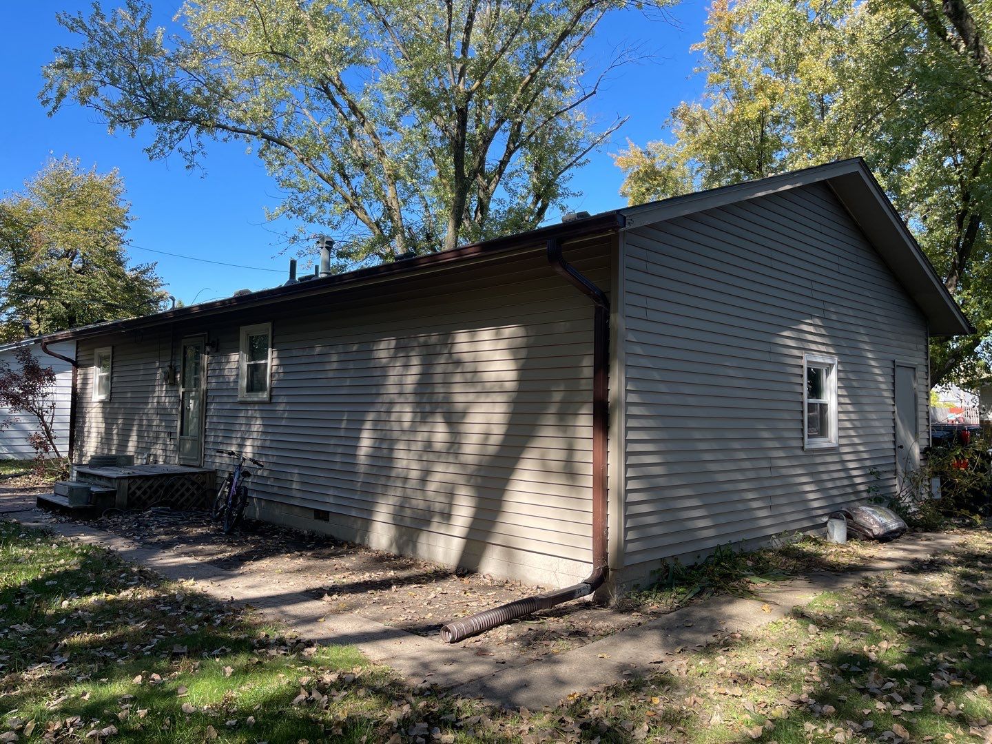 Siding Installation using Vinyl Siding by Lightning Exteriors