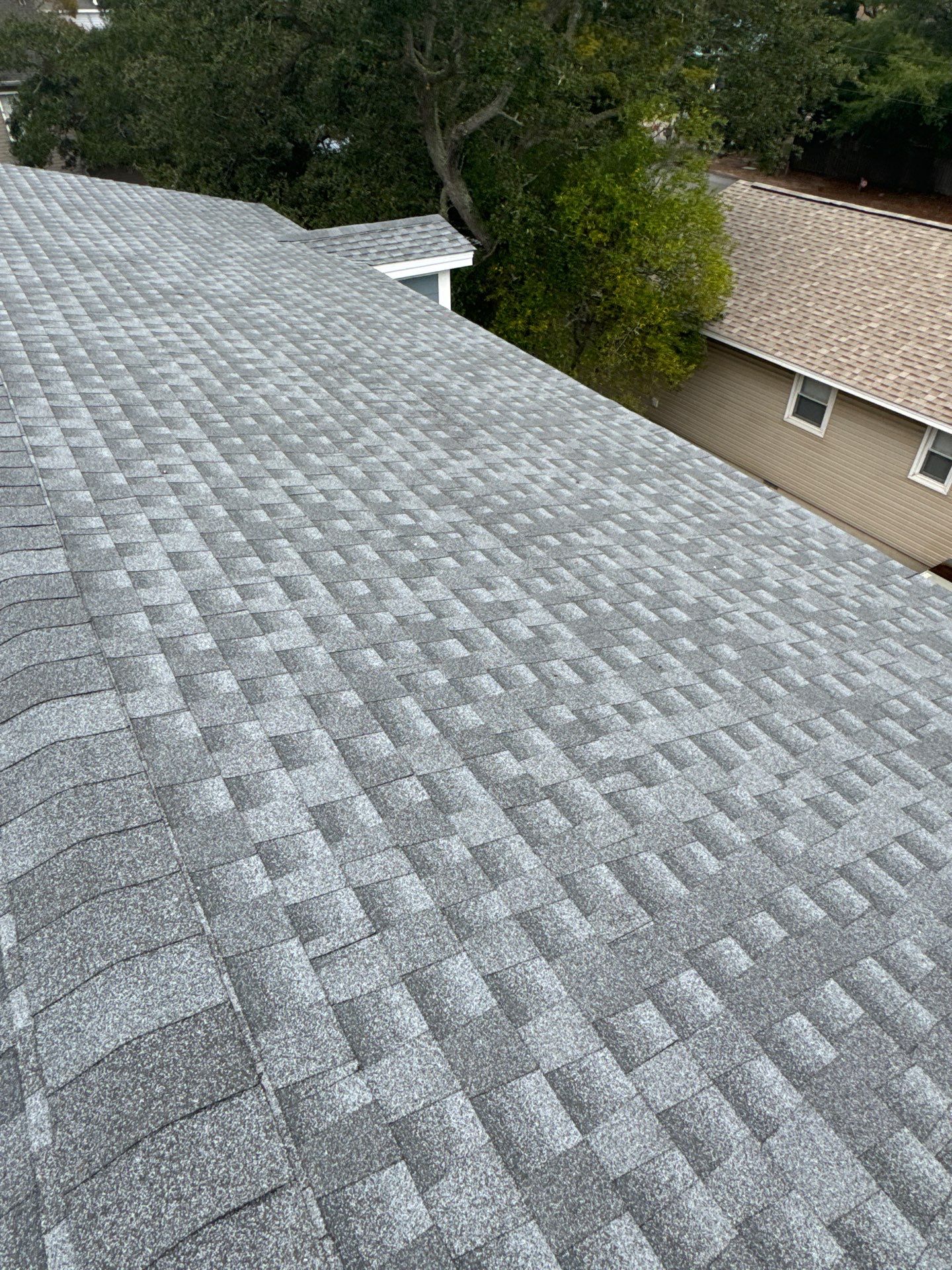 GAF HDZ - Oyster Grey by Linta Roofing