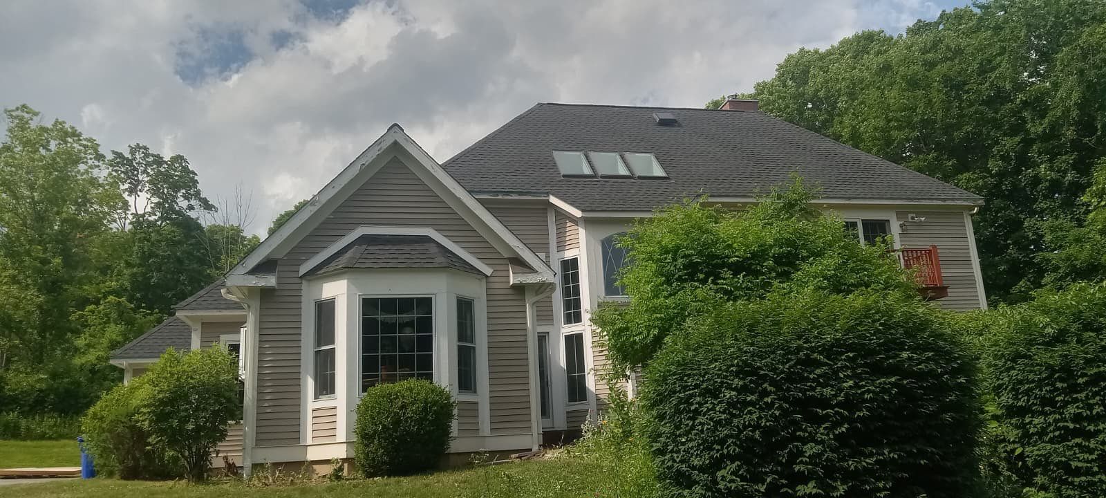 DiGIorgi installs a brand new roof in New Hartford by DiGiorgi Roofing and Siding Inc