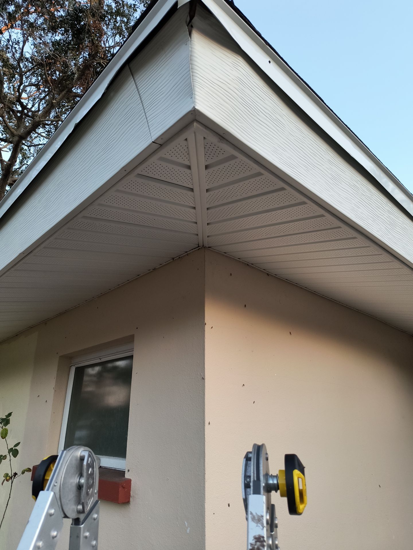 White Soffit and Fascia Upgrade in Sarasota FL by Gutter Professors