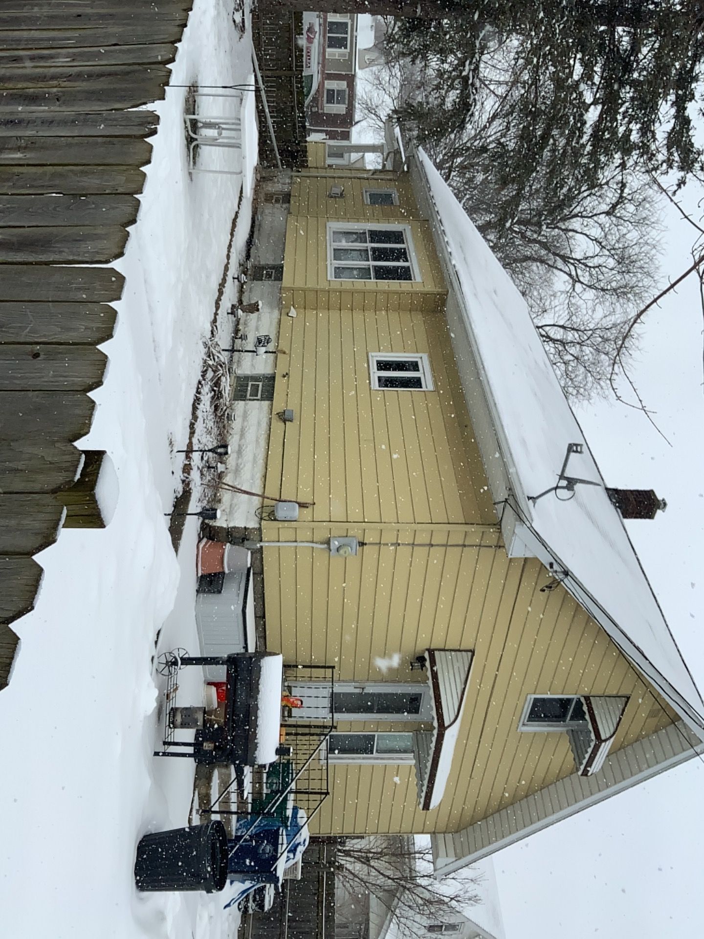 Exterior Siding and Window Replacement by Ivy Lea Construction