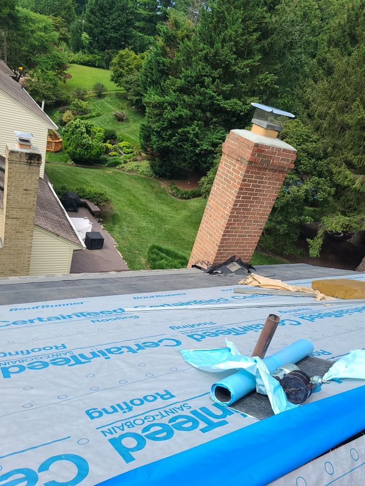 Burke: CertainTeed Landmark Pro Architectural Shingles in Max Def Weathered Wood by RM Banning, Inc.