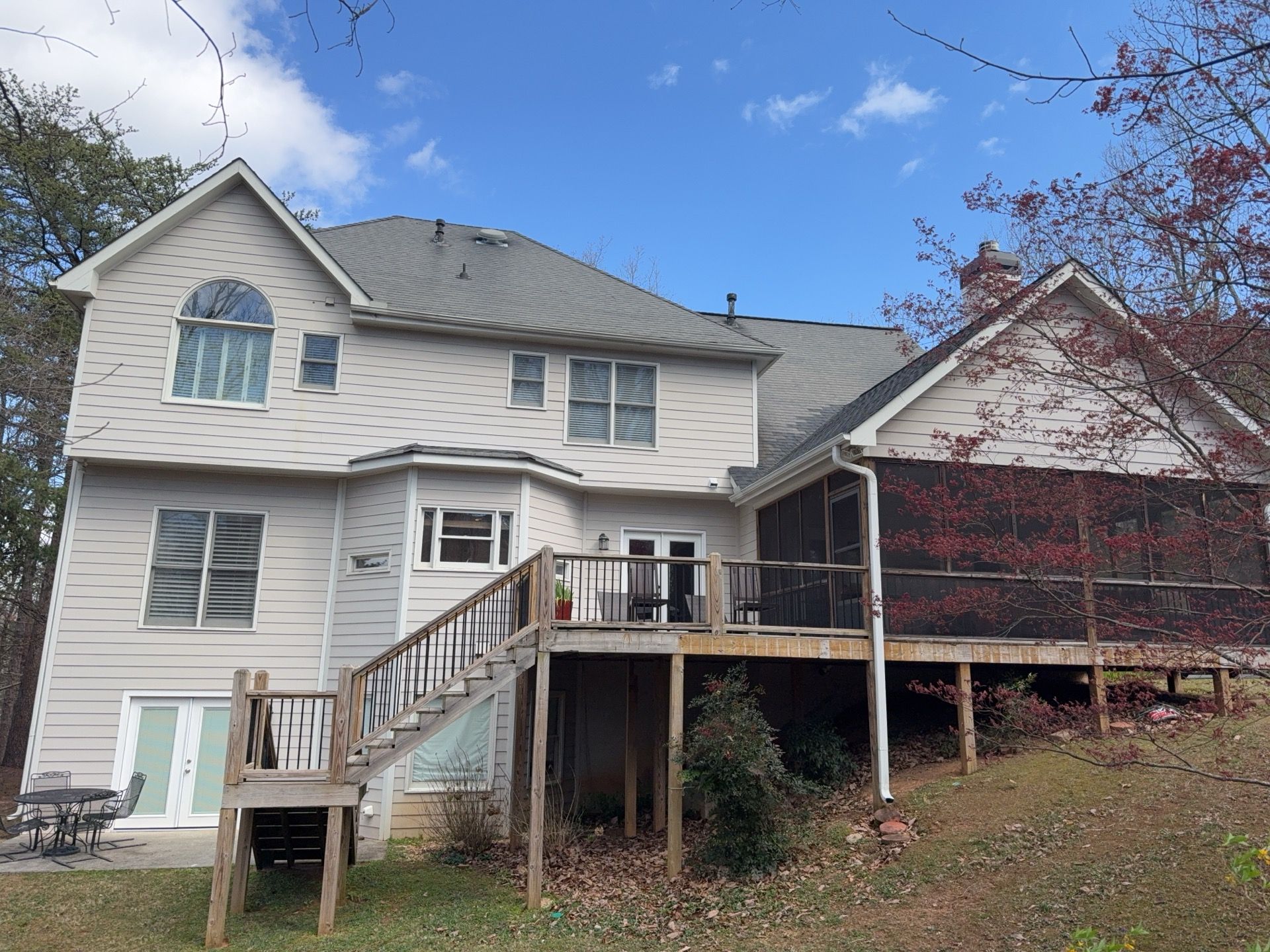 Stucco and Siding Exterior Painting using Sherwin Williams SuperPaint by Nelson Exteriors 