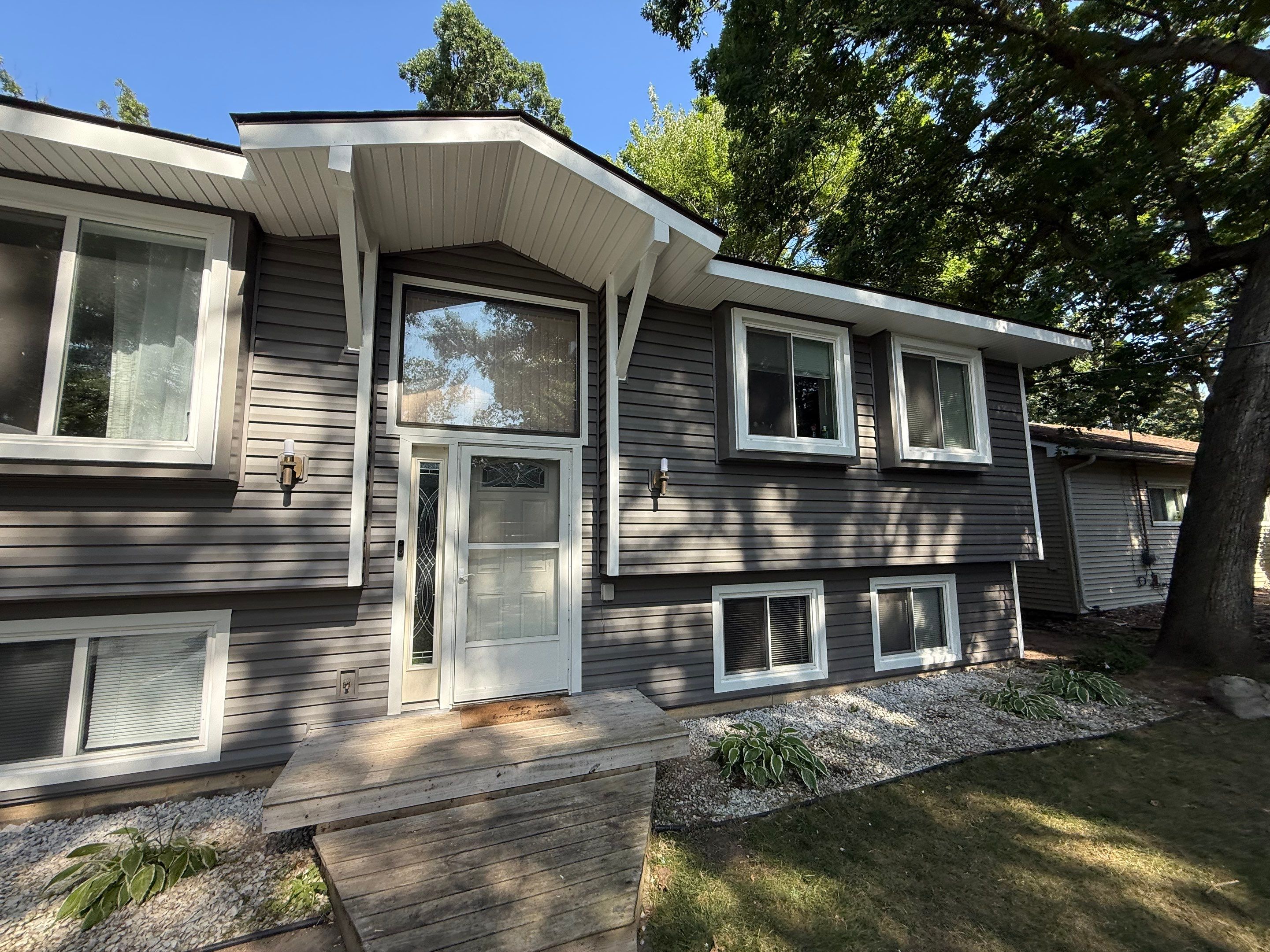 Siding Replacement using Alside D4 Odyssey-Plus Dutchlap Ageless Slate by 180 Contractors