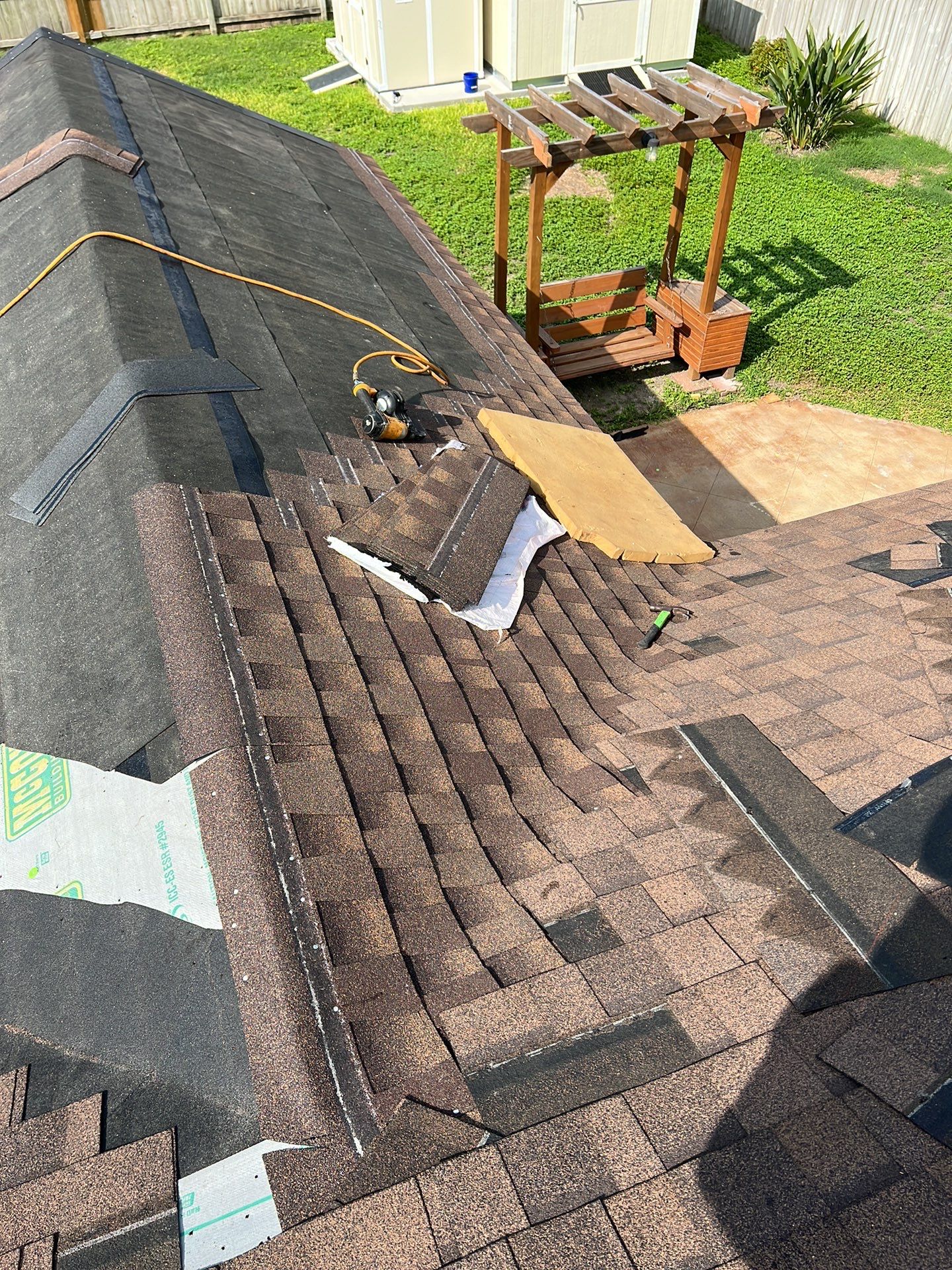 Back Yard Shade by Bayfront Roofing and Construction