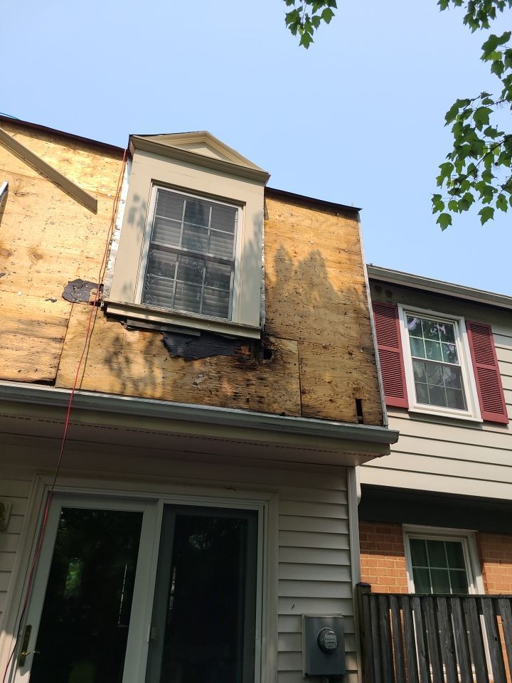 Alexandria - Certainteed Landmark Weathered Wood Shingles by RM Banning, Inc.