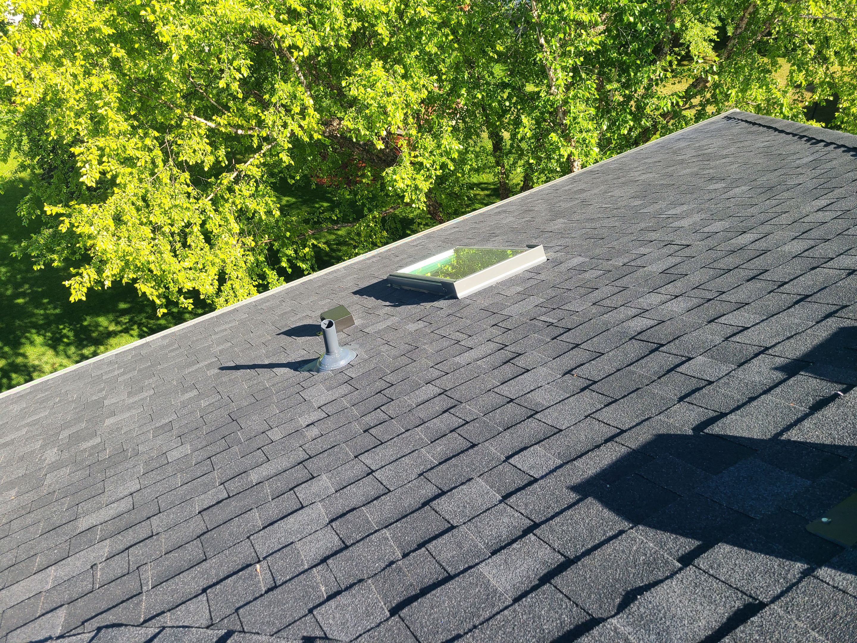 Eden Prairie, MN – Roof and Skylight Replacement by First Impressions Exteriors
