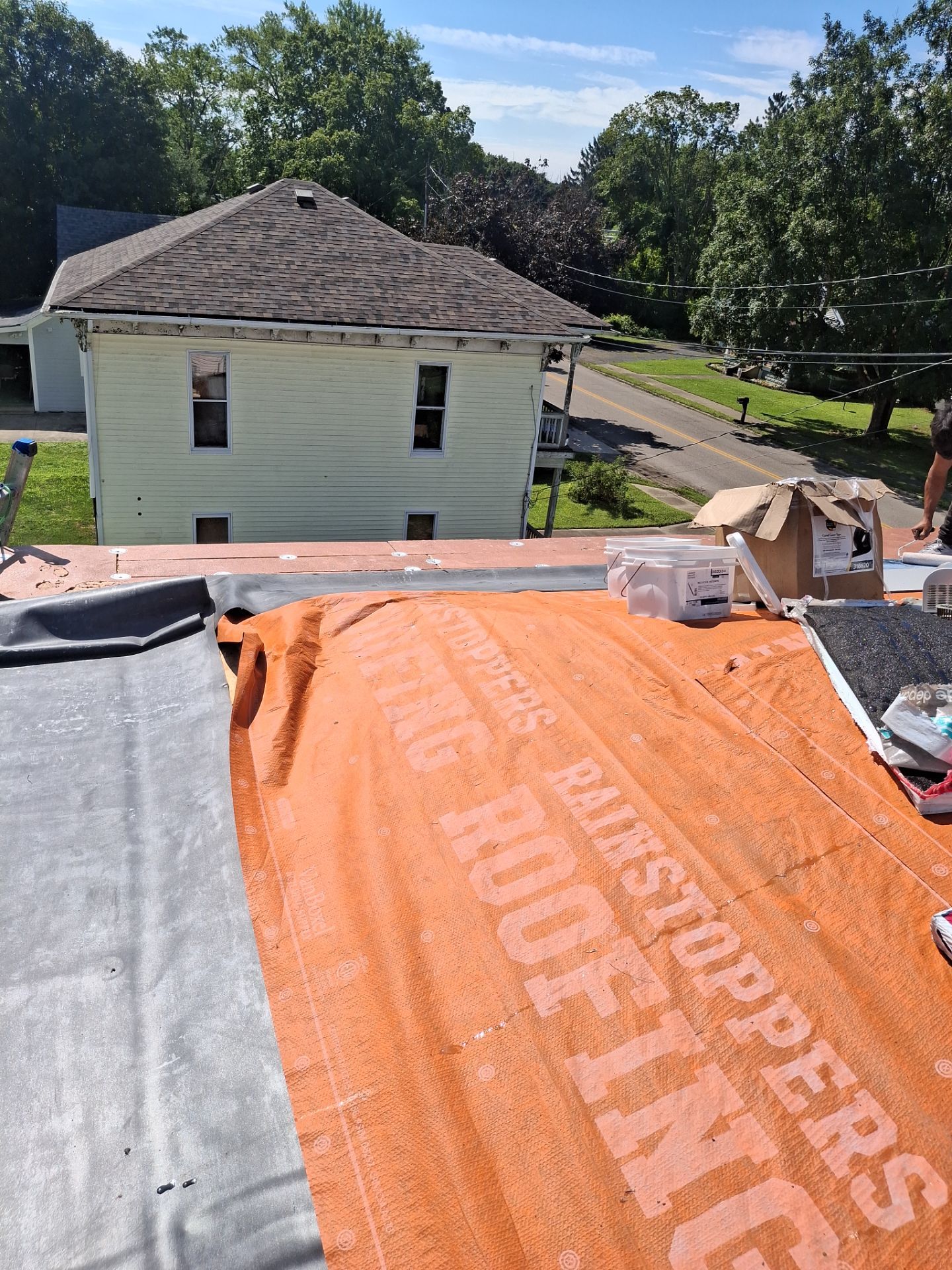 Residential Roofing Installation using GAF Timberline HDZ Williamsburg Slate by Rainstoppers Roofing