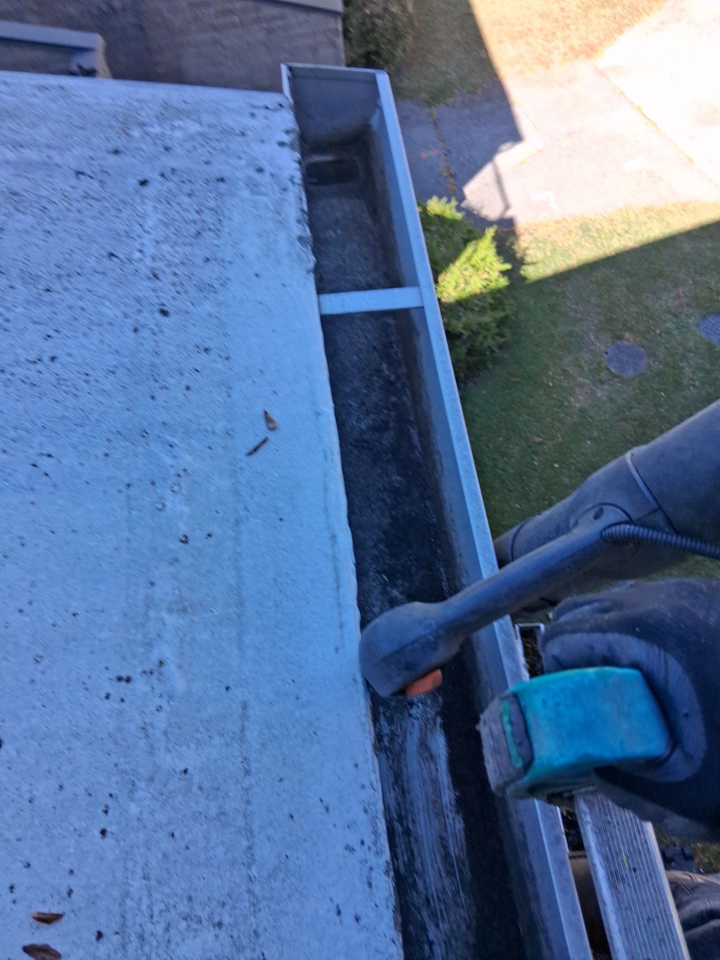 Commercial gutter cleaning Buffalo & Rochester after photo with clean gutters