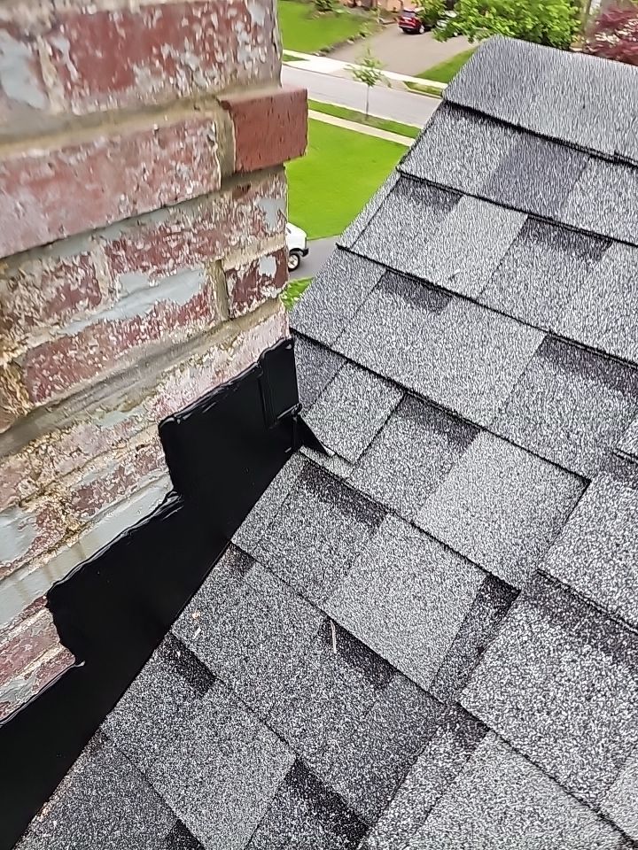 ATLAS PINNACLE COLOR: HEARTHSTONE DRIP EDGE: WHITE by Eagle Eye Roofing