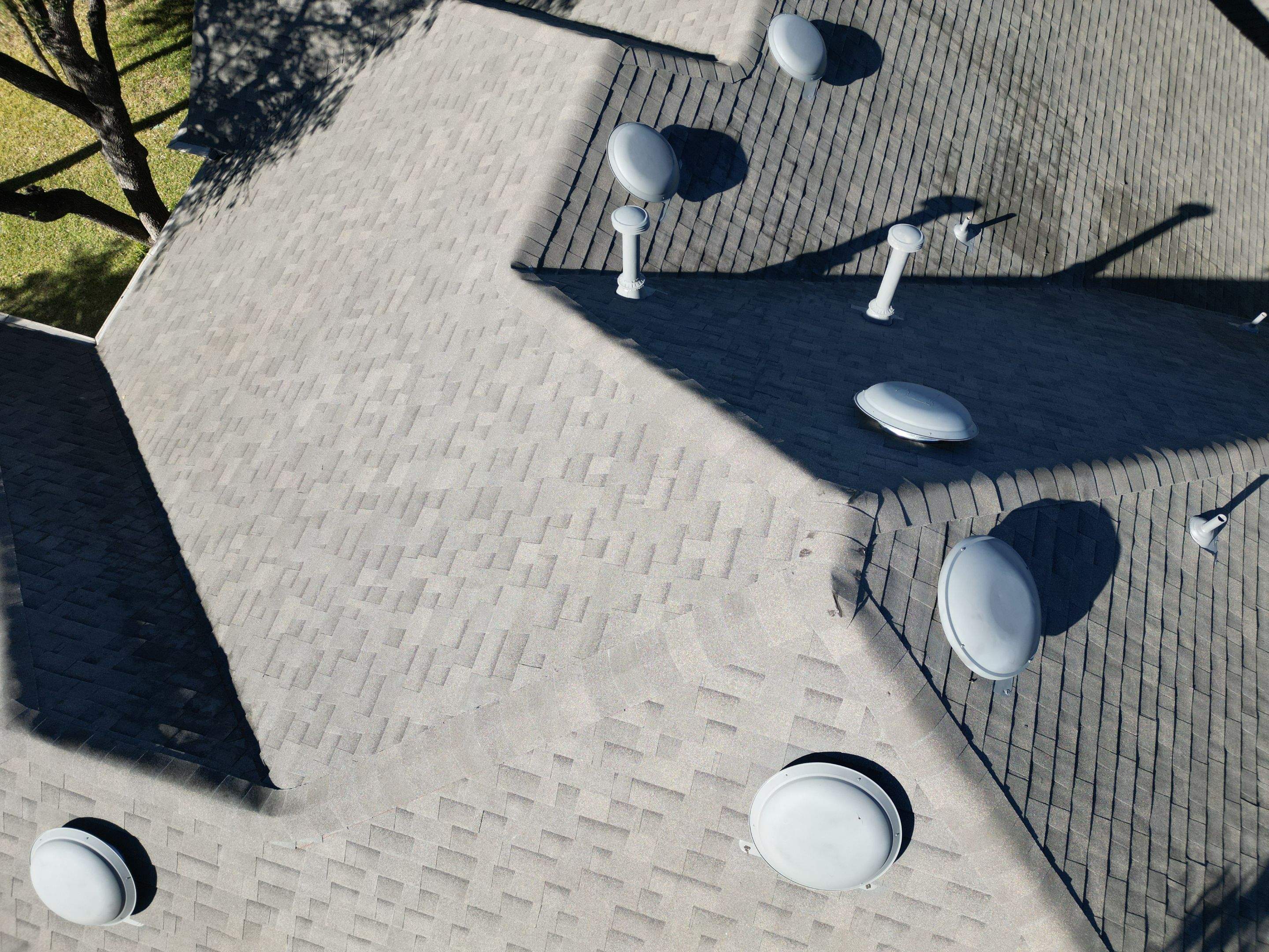 Weathered Wood - Malarkey Highlander by RoofsOnly.com