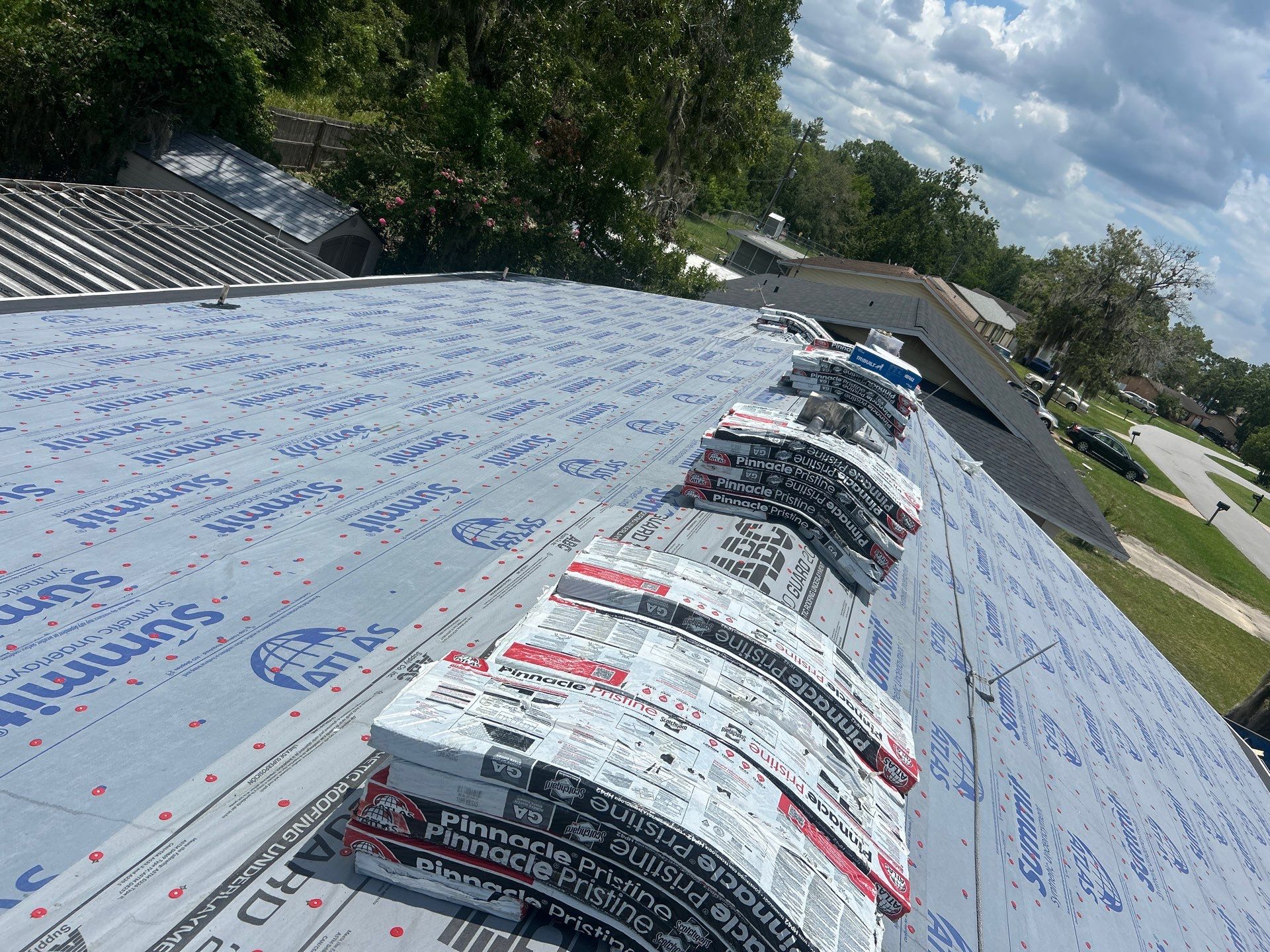 Residential Roof Installation With Atlas Pinnacle Pristine Shingles in Ocala by Pinnacle Roofing Group