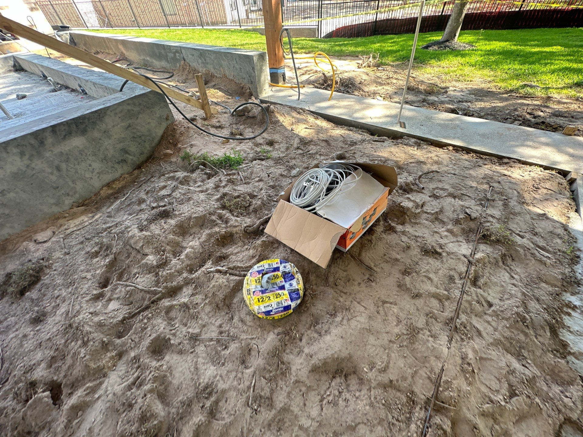 Modern Patio Cover and Kitchen in Montgomery by SophAlx LLC
