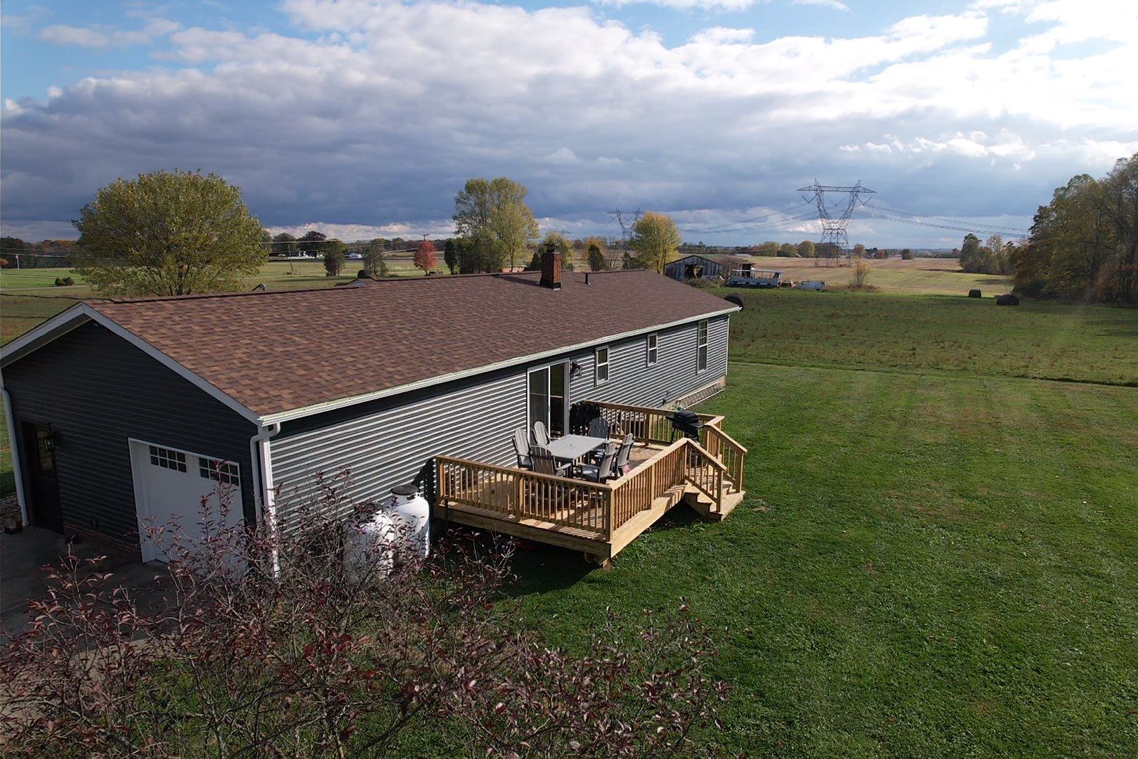 Dellroy Ohio Shingle Roof, Siding and Deck Installation by Pine Ridge Roofing LLC
