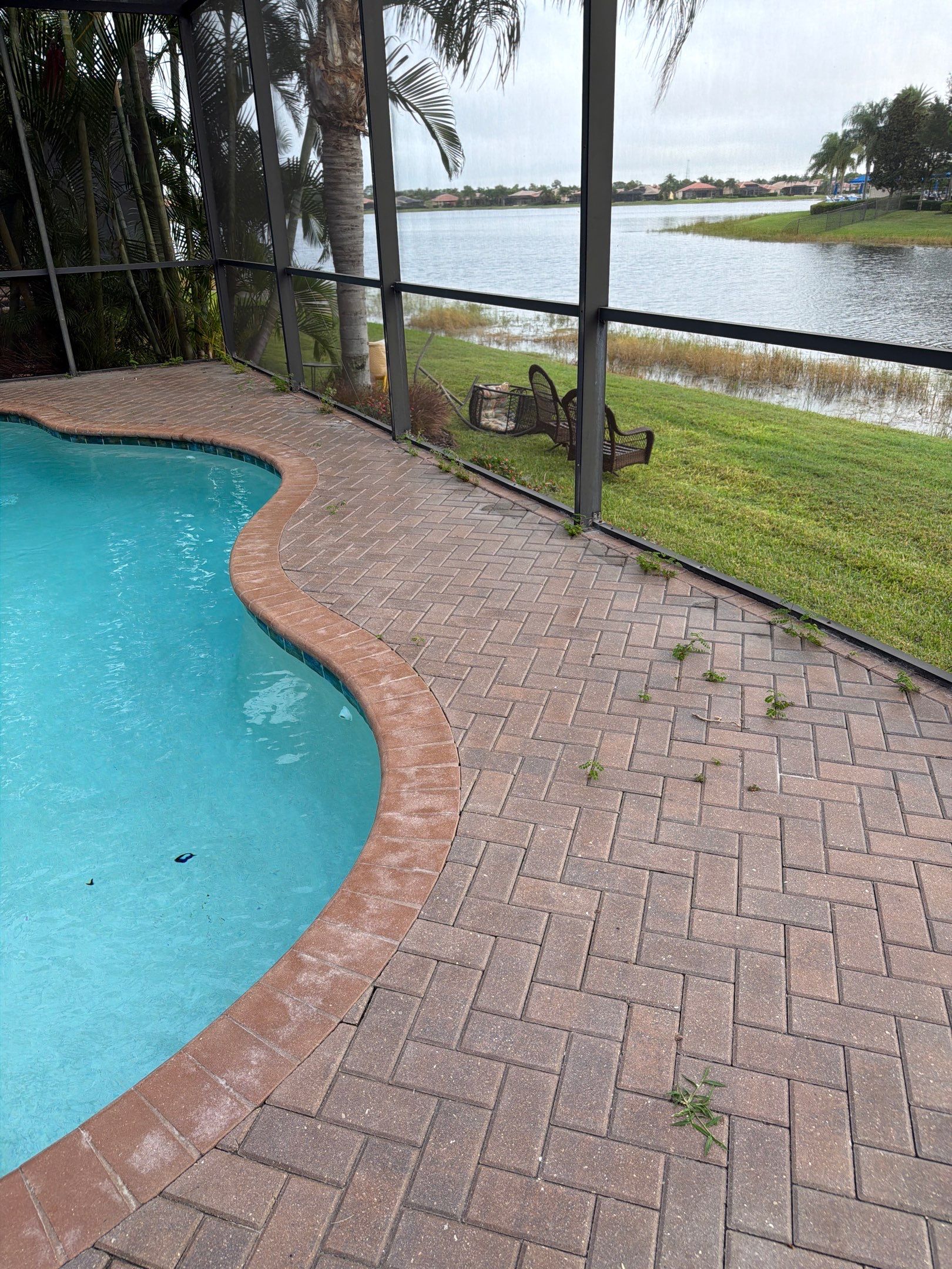 Valencia Lakes Paver Stripping and Sealing for Full Residential Property by Supreme Paver Experts