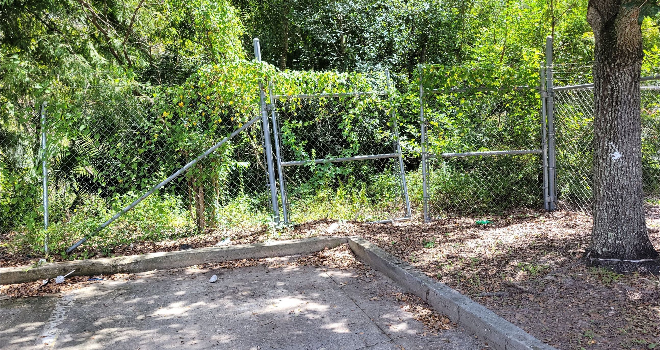 Chain-link Fence Installation using Commercial Chain-link Fence by Asap fence and gates, LLC