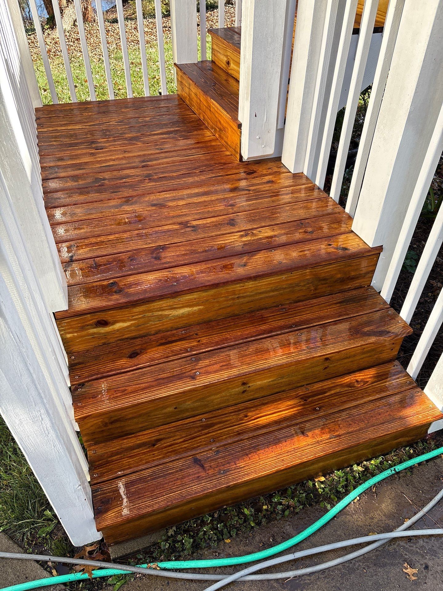 Wood Deck using Wood Sealant by DuraSeal