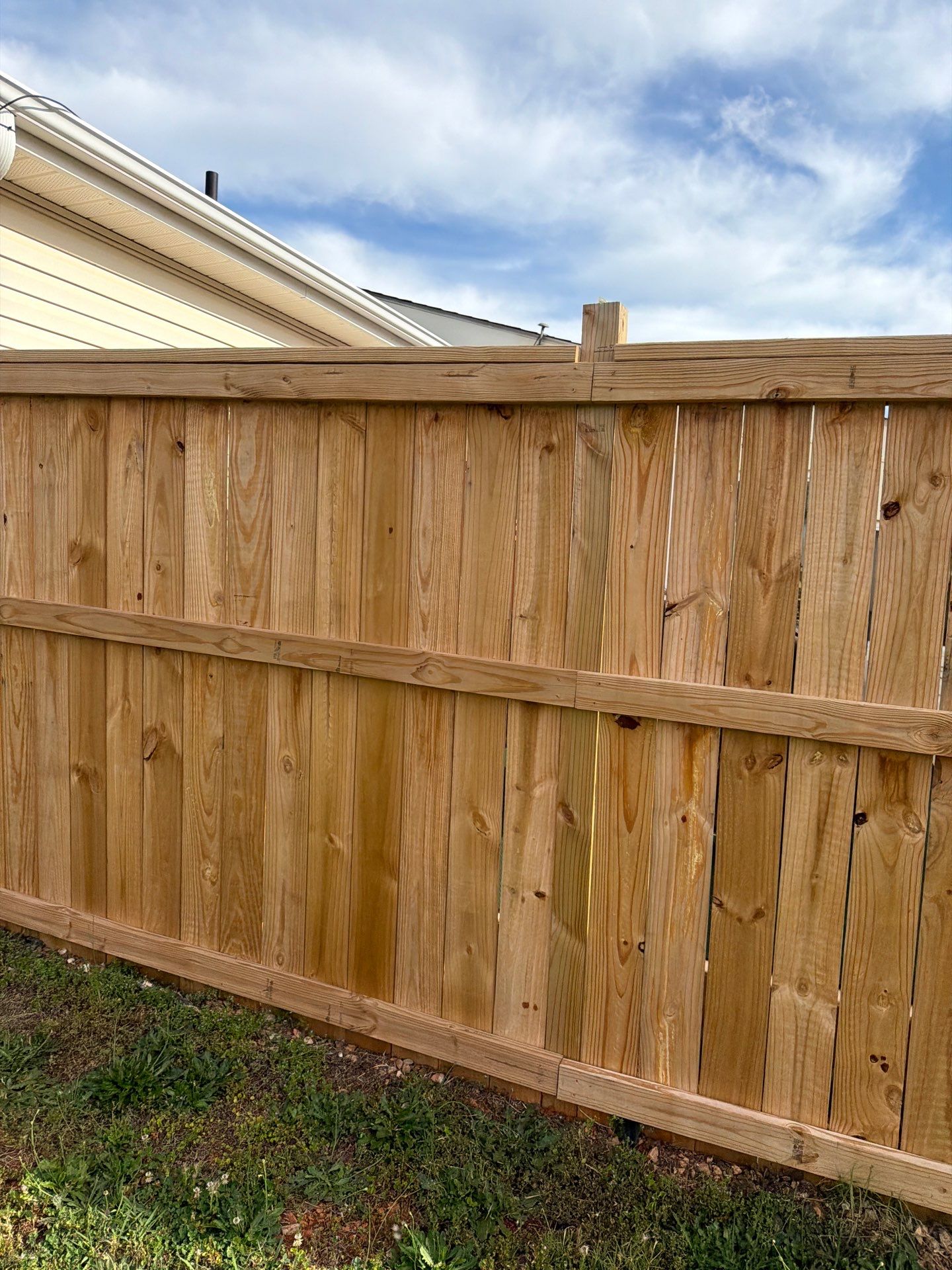 Fence using Wood Sealant by DuraSeal