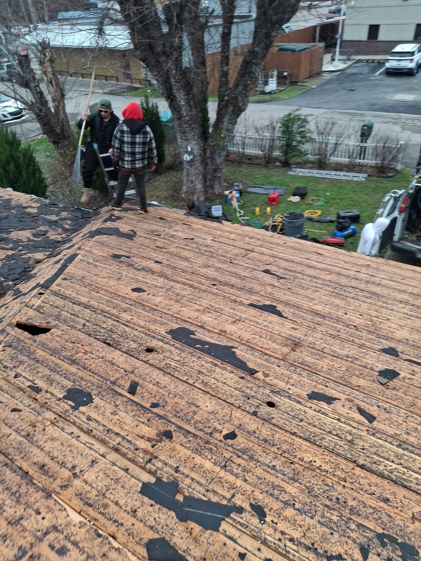 Residential Roofing Installation using GAF TImberline HDZ Hickory by Rainstoppers Roofing