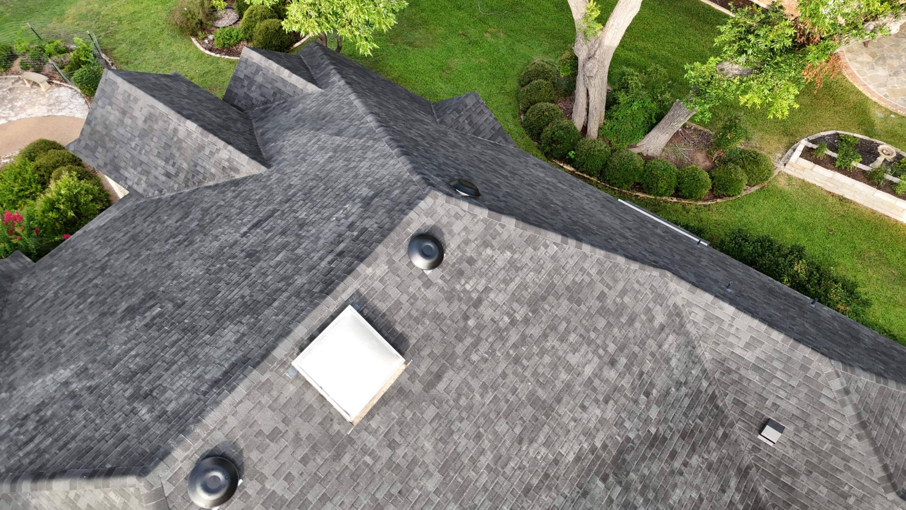 Brilliant Black - Malarkey Vista by RoofsOnly.com