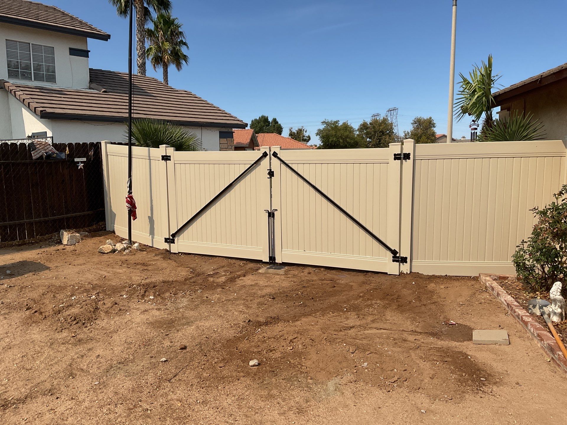 Fence Installation using Vinyl by Fence Guys Inc.