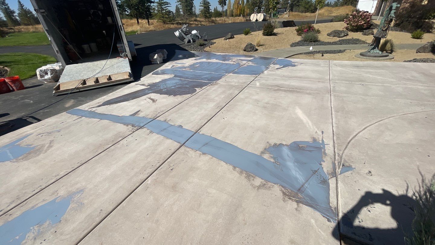 Driveway using Trail Mix 1/8" Chip by Croc Coatings, LLC