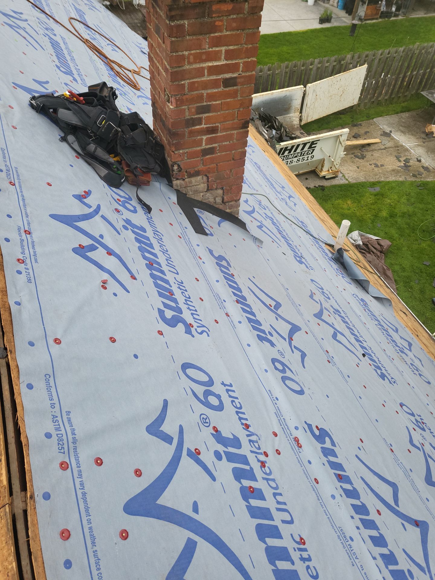 Atlas Pinnacle, Color, Woodland Green, Drip Edge, Color, White by Eagle Eye Roofing