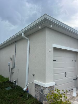 Seamless Gutters with Elegant Design in Lutz FL