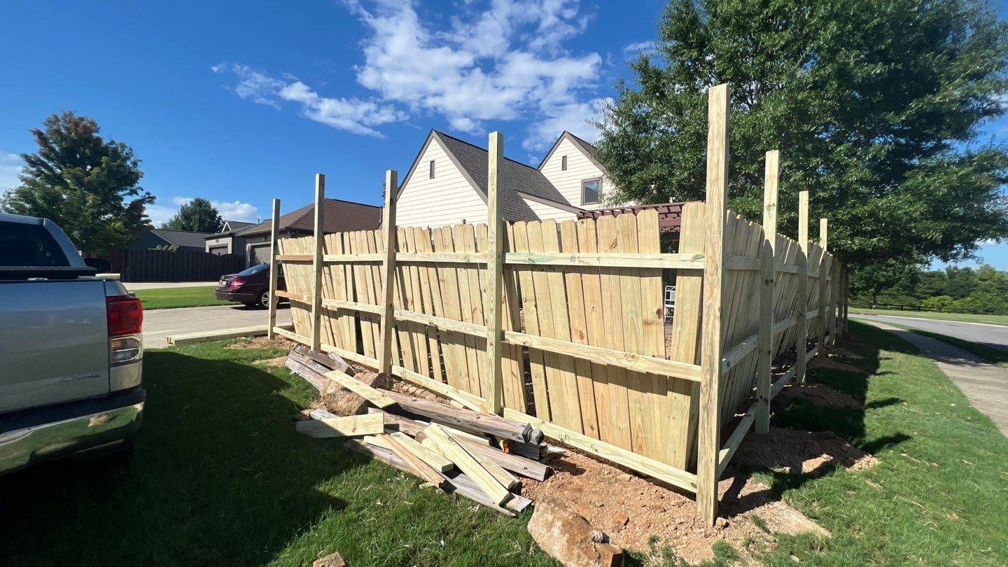 Chase Lake - Arched Shadowbox Fence by Pillar and Pine