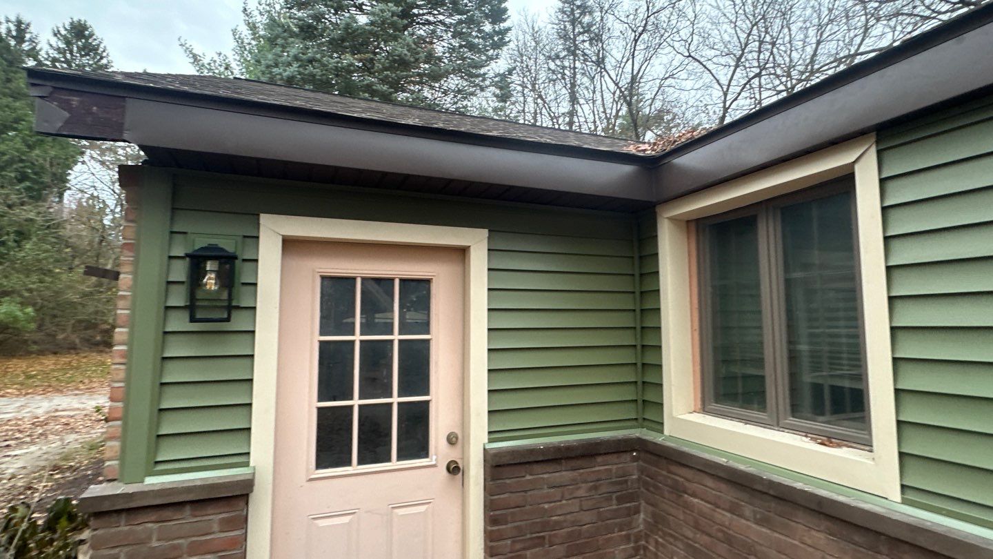 Siding Replacement using CertainTeed Restoration Classis D4 by 180 Contractors