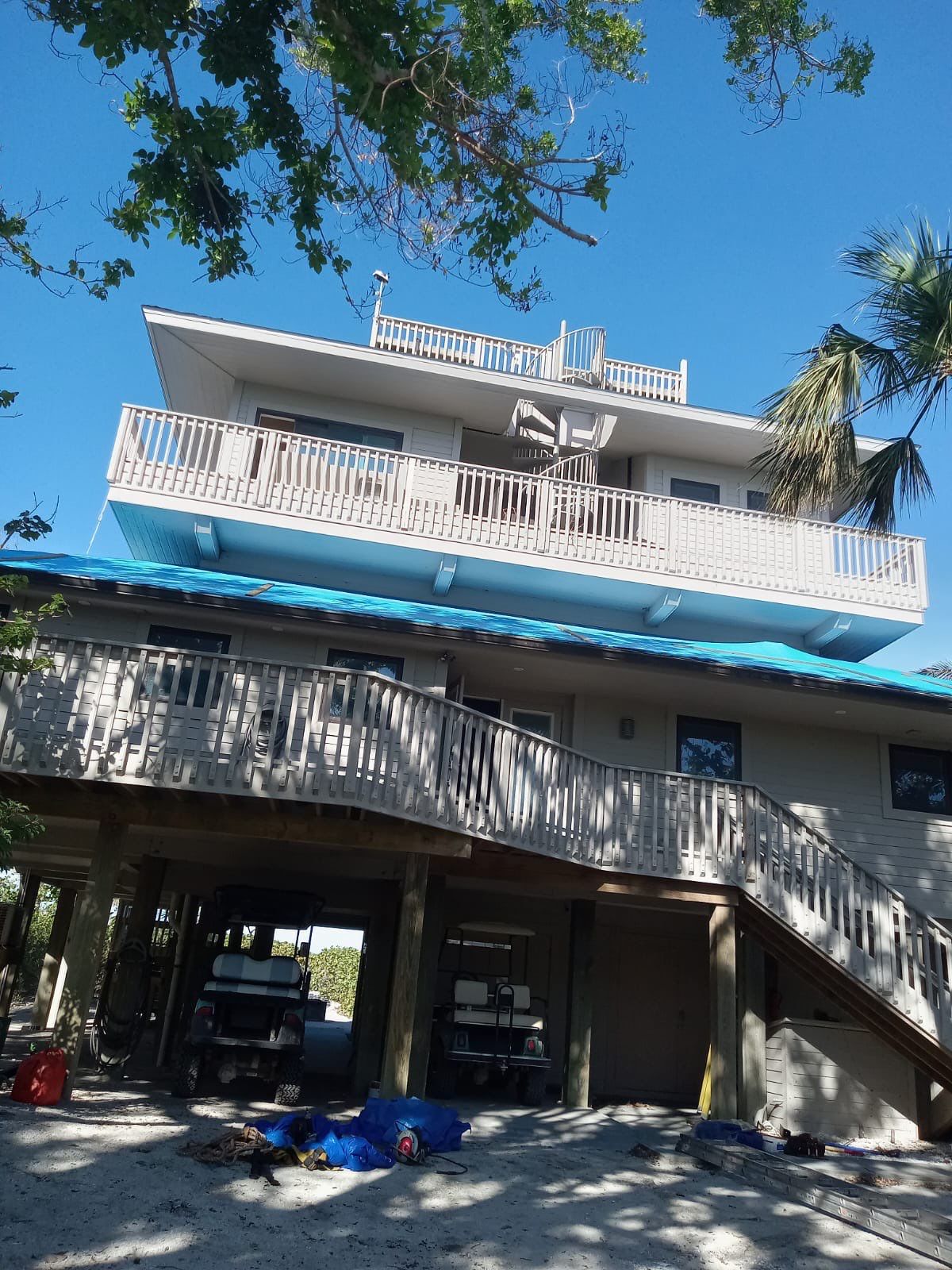 Residential Roofing Installation using Gulf Coast Metals Gulf Seam Panels by Four Peaks Roofing